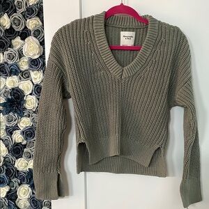 Abercrombie & Fitch Women's Green Sweater